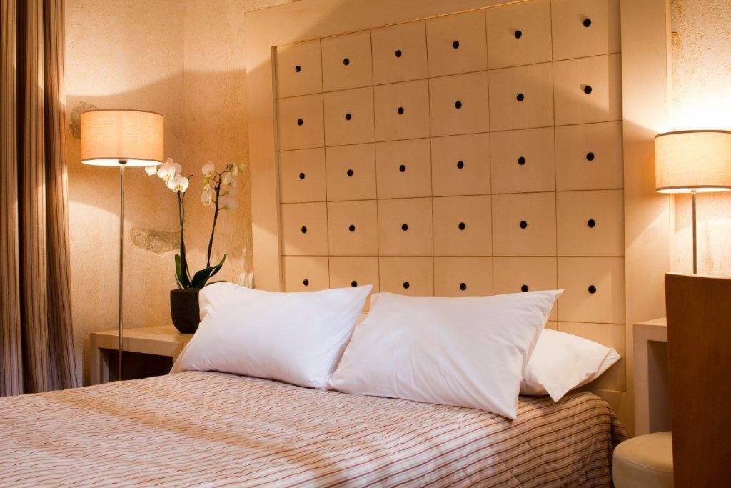 Hotel Les Remparts 미르포아 객실 사진