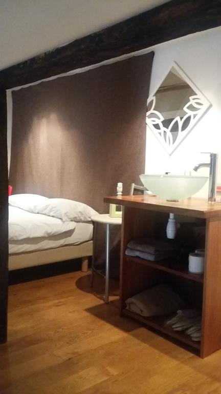 Hotel Les Remparts 미르포아 외부 사진