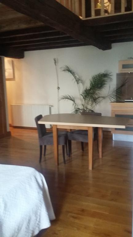 Hotel Les Remparts 미르포아 외부 사진