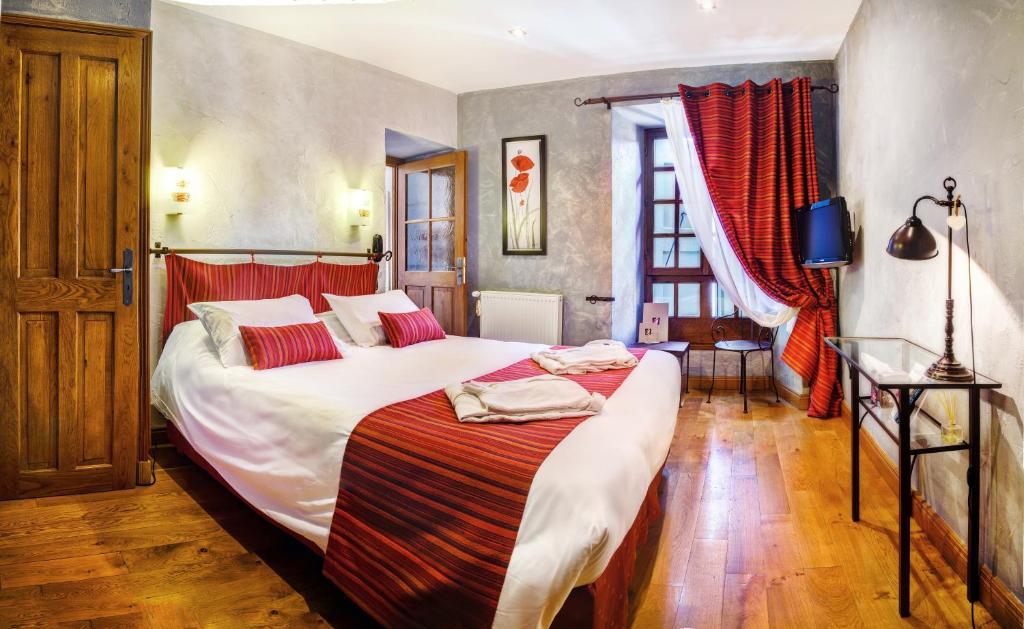 Hotel Les Remparts 미르포아 객실 사진