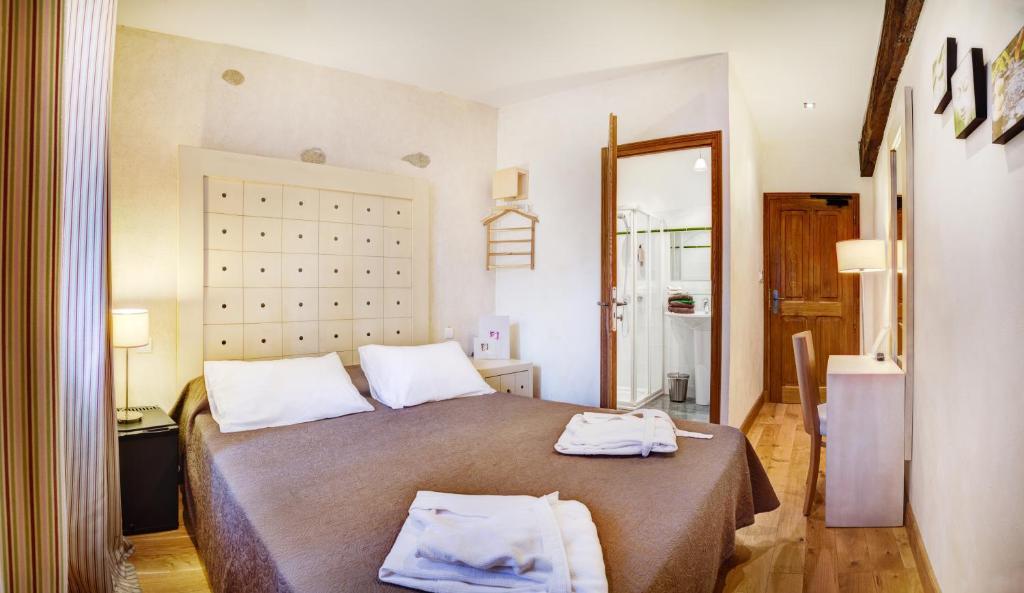 Hotel Les Remparts 미르포아 객실 사진