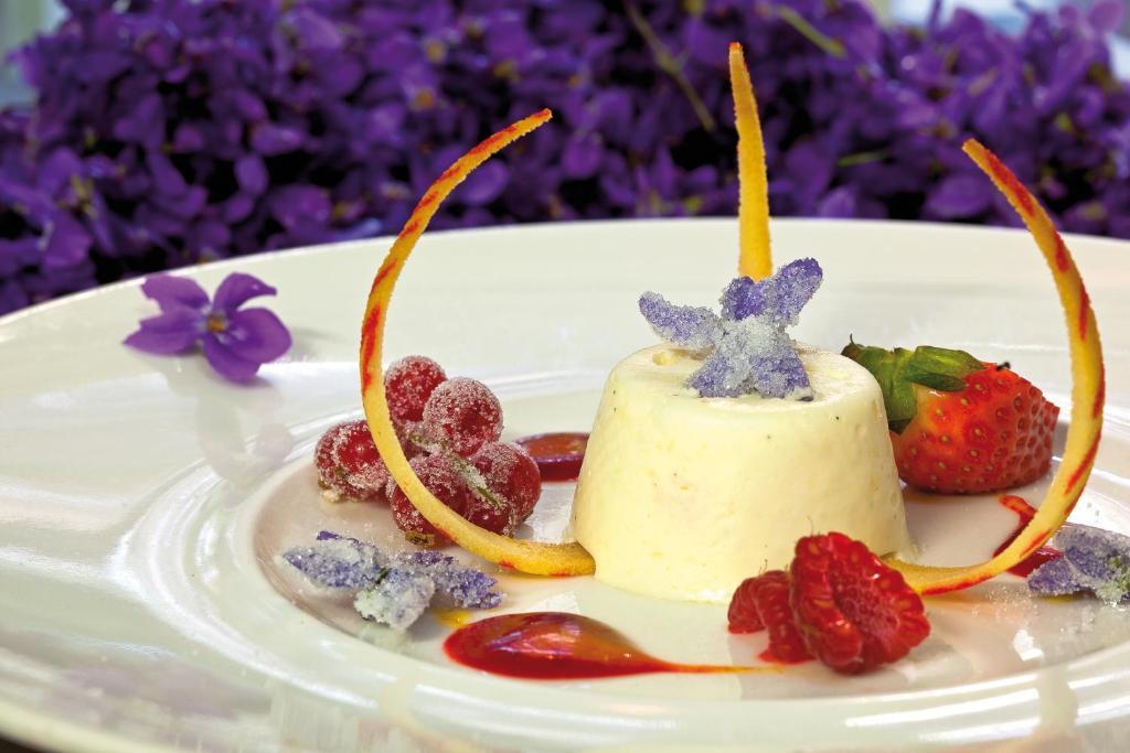 Hotel Les Remparts 미르포아 외부 사진