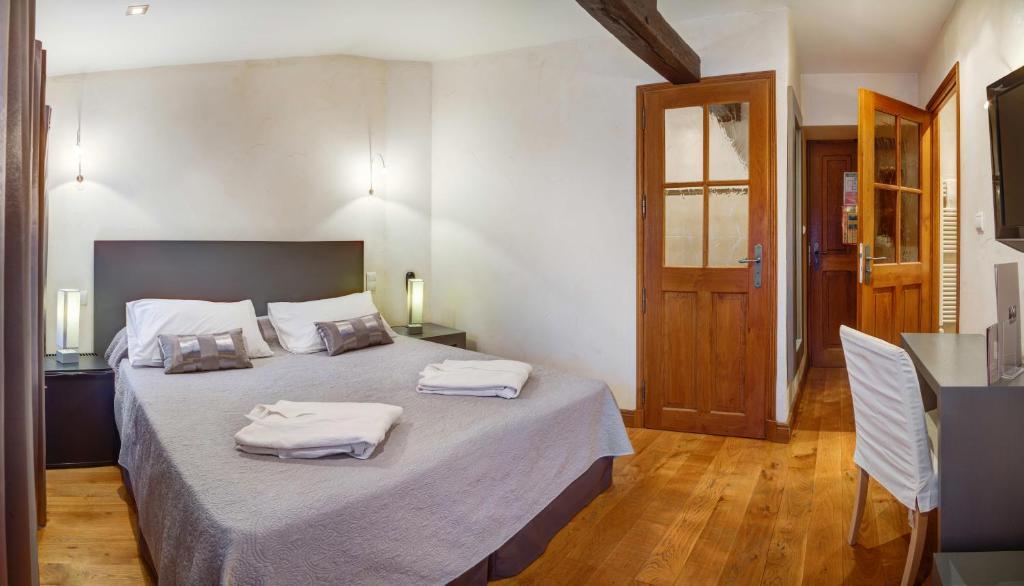 Hotel Les Remparts 미르포아 객실 사진