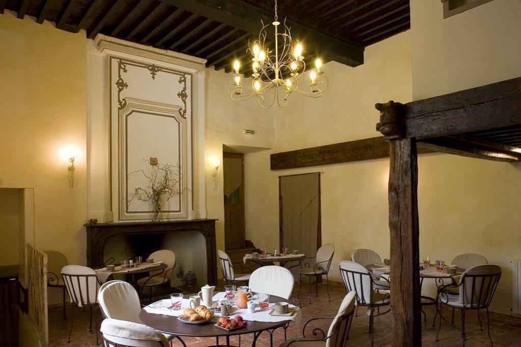 Hotel Les Remparts 미르포아 외부 사진